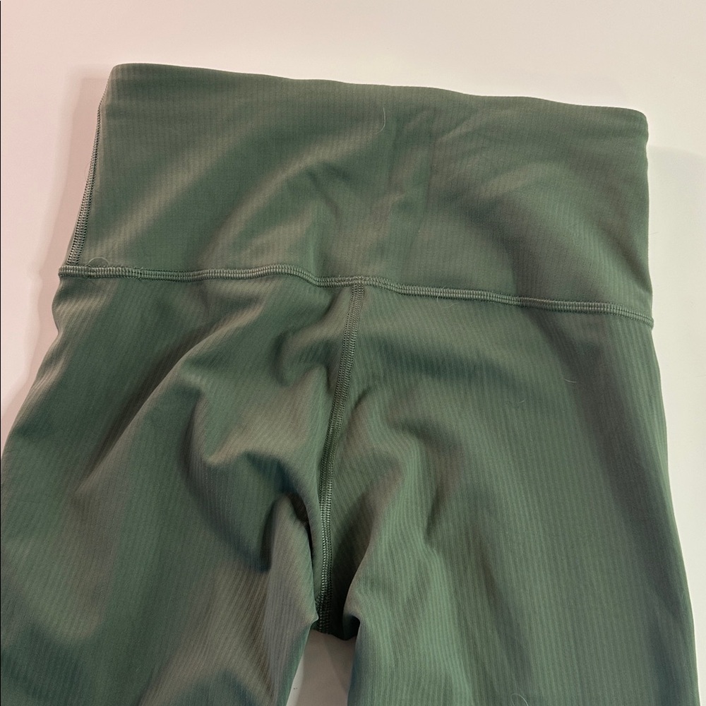 Wundertrain High Rise Ribbed Legging - Size 4 - Picture 4 of 5